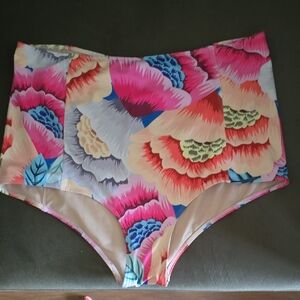 Kortni Jeane EuC High Waisted Bottom